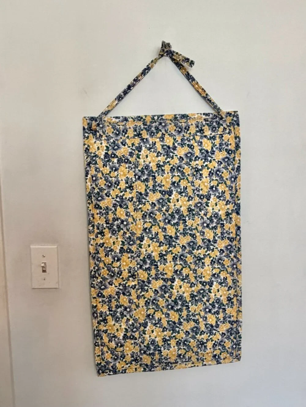 Denim quilt wall organizer with 4 pockets & 6 belt loops